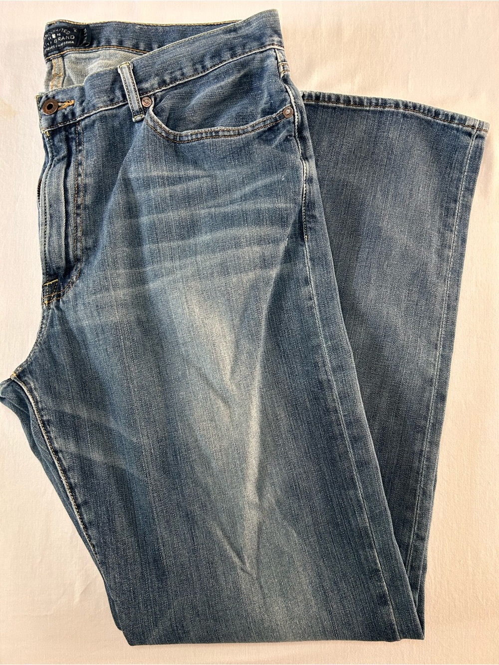 Lucky Brand 363 Vintage Straight Jeans 36x34 Light Wash Faded Denim